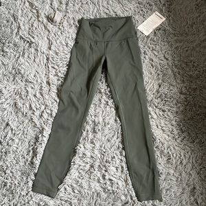 Lululemon Wunder Train high rise 25” sz 4